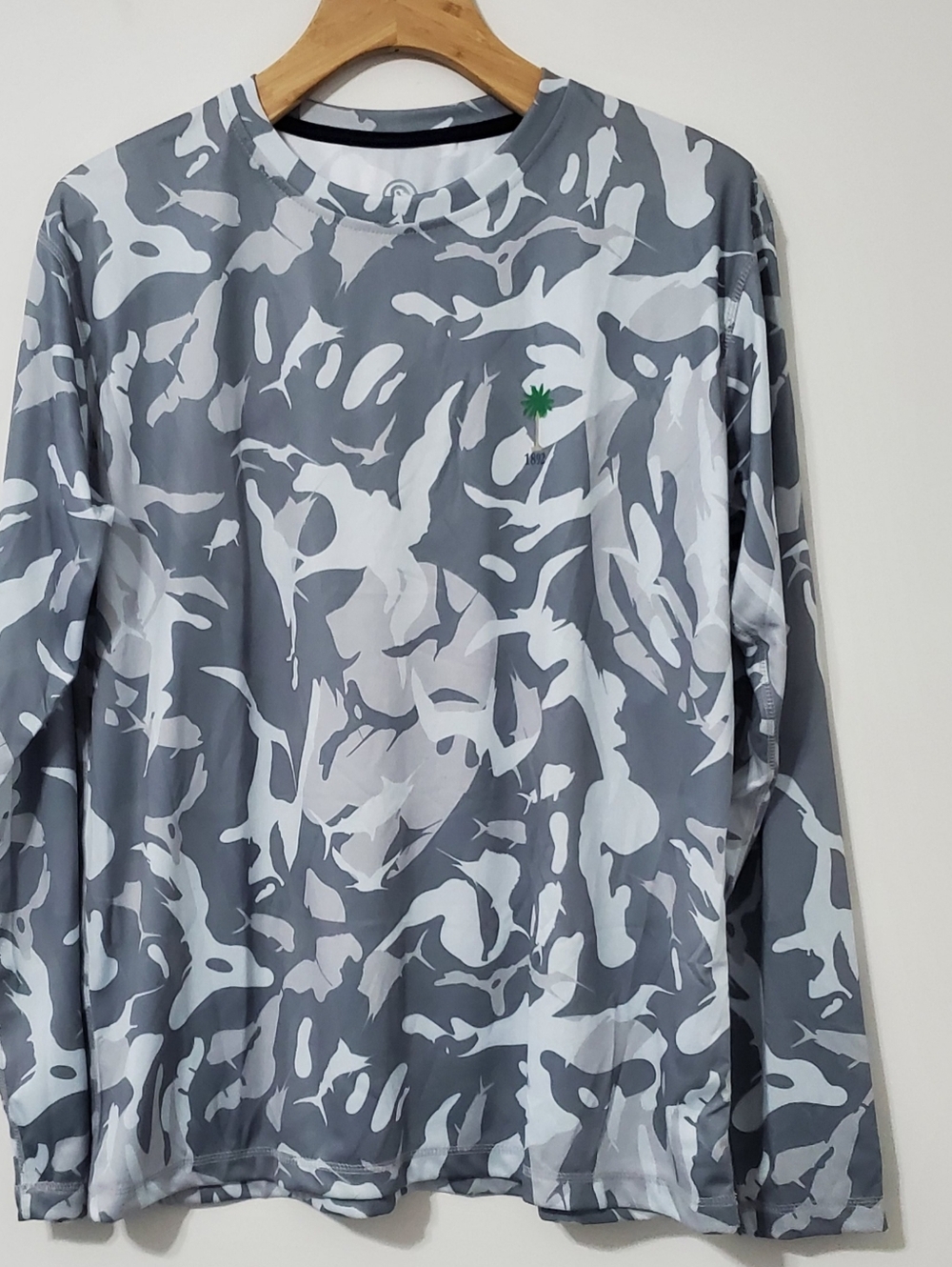 Scales Gear Pro Performance Long Sleeve Gray Camo Fish Print Shirt Mens Large